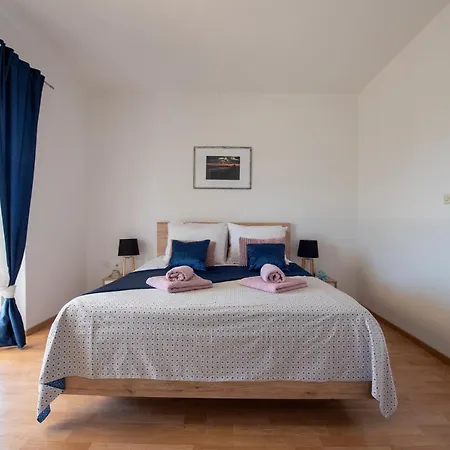 Apartment House App Grace With Pool And View In Klis